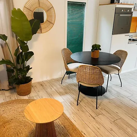 Unique In The Veluwe With Air Conditioning Chalet *