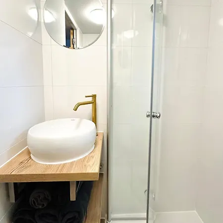 Unique In The Veluwe With Air Conditioning Chalet