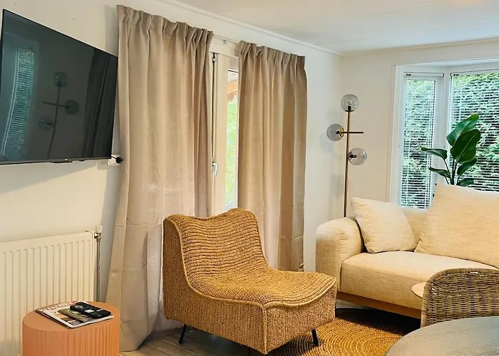 Unique In The Veluwe With Air Conditioning Alpstuga *