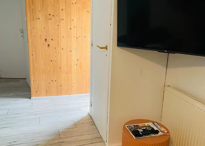 Unique In The Veluwe With Air Conditioning Alpstuga